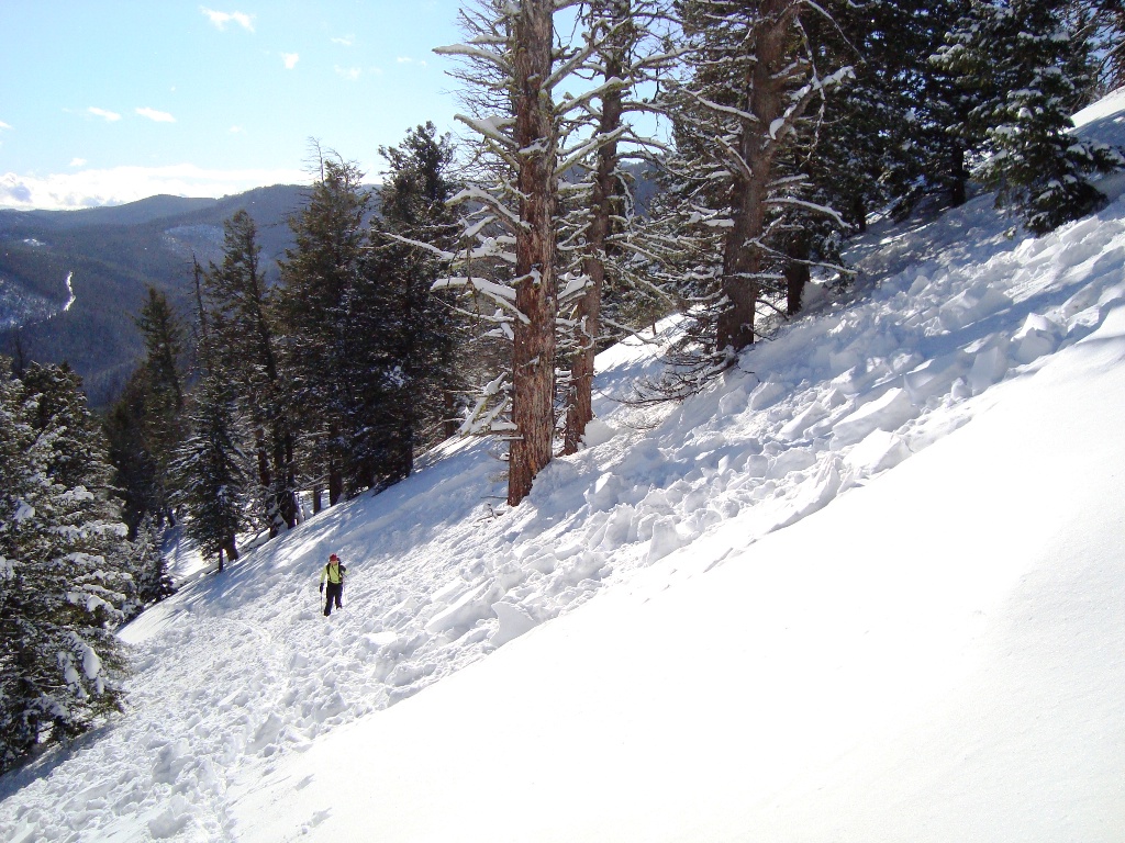 Natural Avalanche on Approach